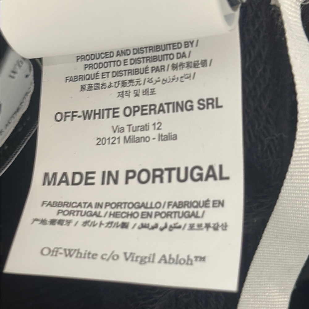 Off-White Inverted Red Arrows - Picture 7 of 7